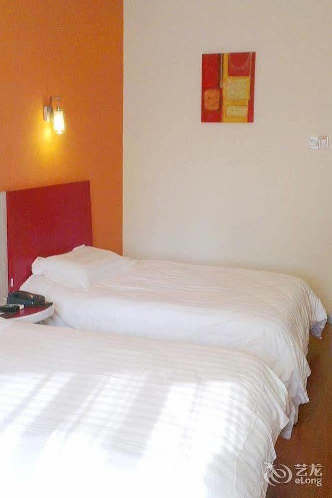 168 Hotel *